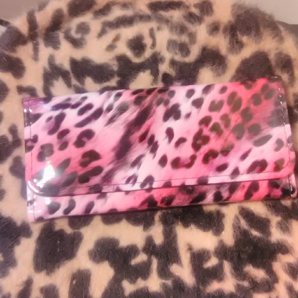 Clutches, wallets - Picture 2 of 5